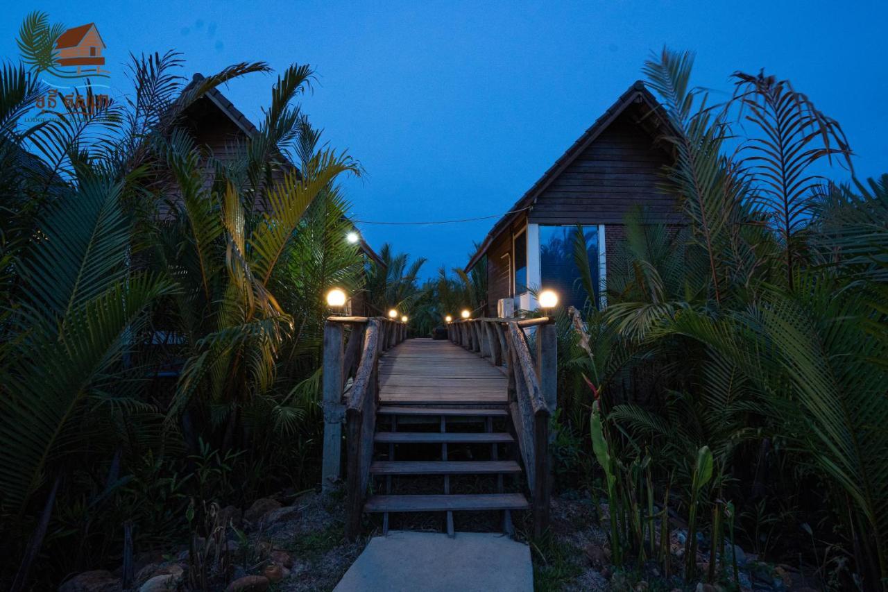 Lodge Moni Essara كامبوت المظهر الخارجي الصورة