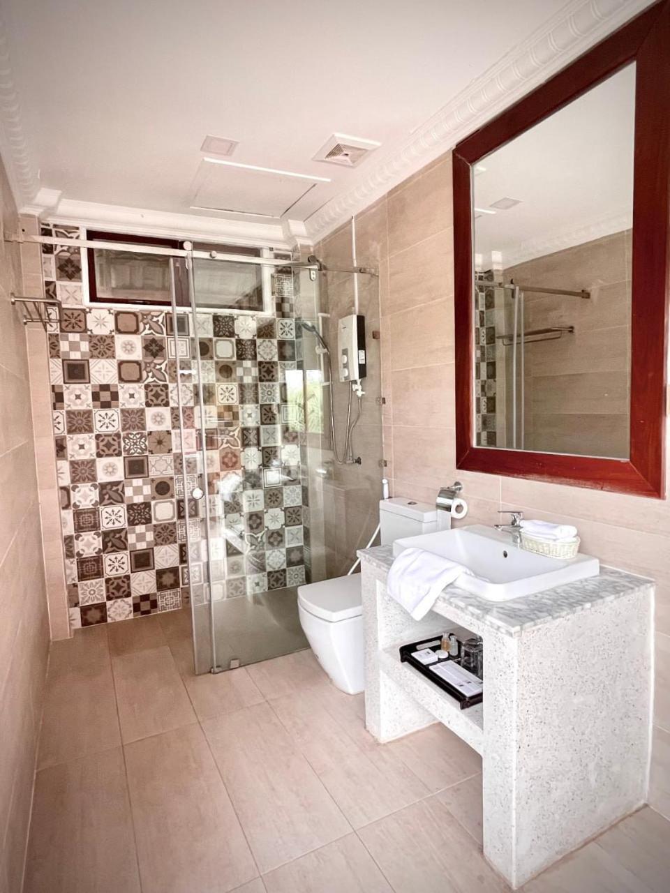 Lodge Moni Essara كامبوت المظهر الخارجي الصورة